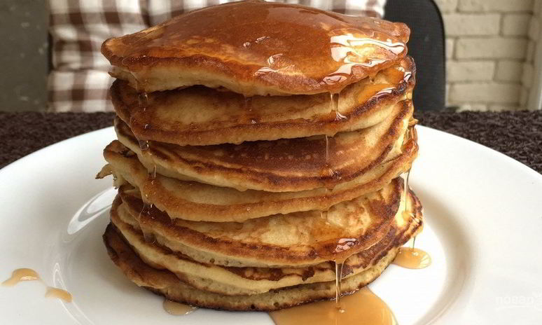 Рецепт домашних блинчиков с кленовым сиропом