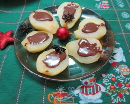 Груши в анисовом сиропе с шоколадным соусом