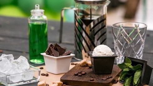 холодный мятно-шоколадный кофе