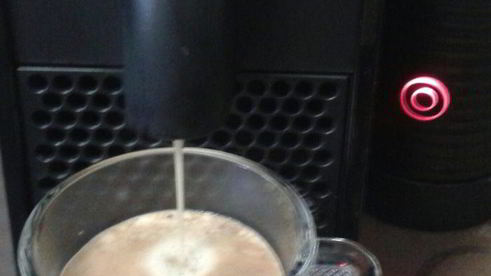 малиновый кофе с кокосовой стружкой