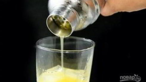 коктейль с манго и ананасом