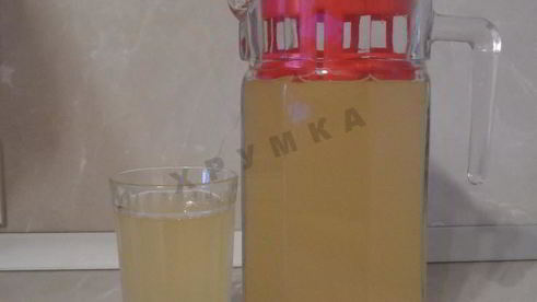 имбирный лимонад с яблоками и лимонами