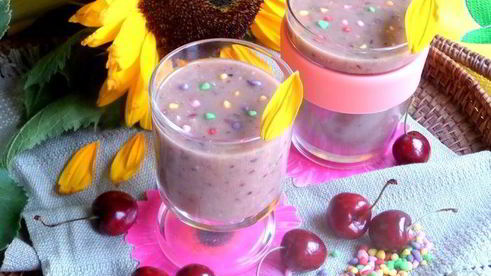 черешневый смузи с авокадо