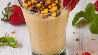 Смузи с бананом и манго