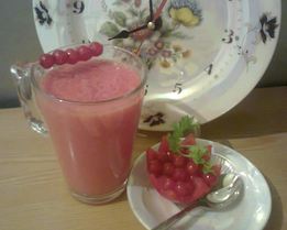 Смузи с помидором и смородиной