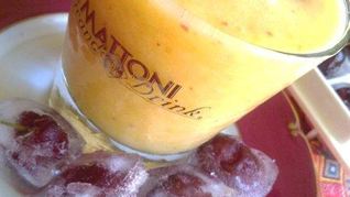 Смузи Вкусняшка из дыни и персика