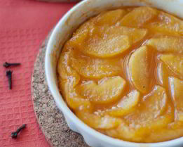 Тарт татен с грейпфрутовым сиропом и гвоздикой