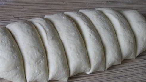 творожные булочки с мятным сиропом