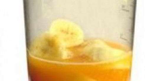 витаминный напиток из апельсина и миндаля