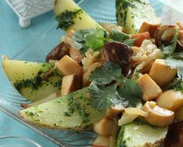 Картофельный салат с грибами и печеным чесноком