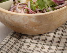 Картофельный салат с красным луком и беконом