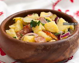 Картофельный салат с красным луком