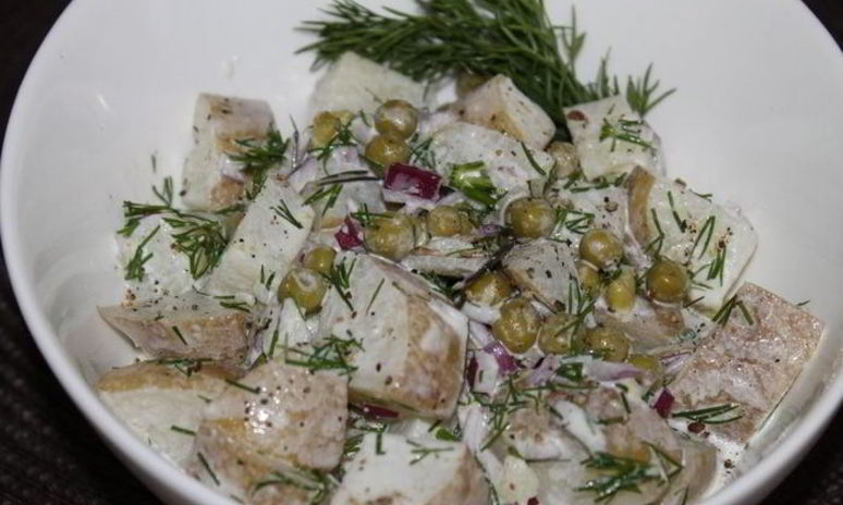 Рецепт картофельного салата с зеленым горошком