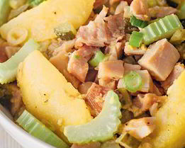 Салат из картофеля и копченой курицы