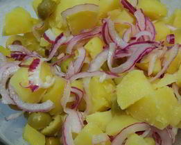 Салат из картофеля с оливками