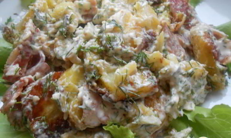 Рецепт теплого салата с запеченным картофелем