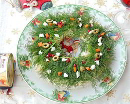 Оливье с тунцом Рождественский венок