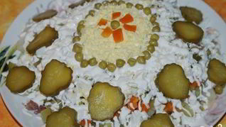 Салат Оливье со сметаной