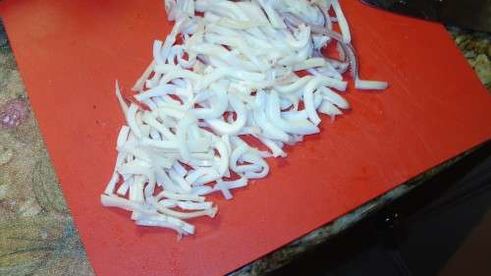 салат из кальмаров с кунжутом