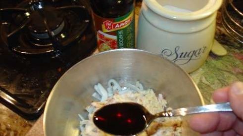 салат из кальмаров с кунжутом