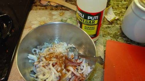 салат из кальмаров с кунжутом