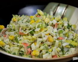 Салат из крабовых палочек и кукурузы