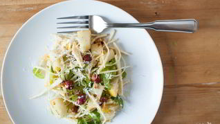 Салат из сельдерея корневого