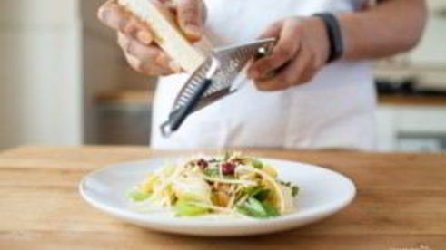 салат из сельдерея корневого