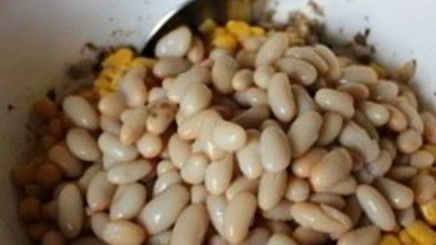 салат из шпрот с сухариками