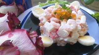 Салат Нептун с креветками и красной икрой