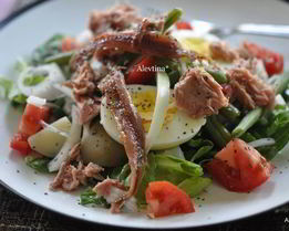 Салат Нисуаз с зеленой фасолью