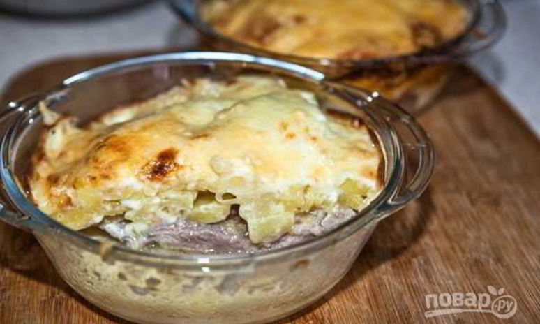 Рецепт картошки под шубой в духовке со свининой