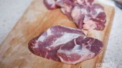 картошка под шубой в духовке со свининой