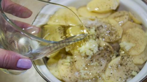 картошка под шубой в духовке