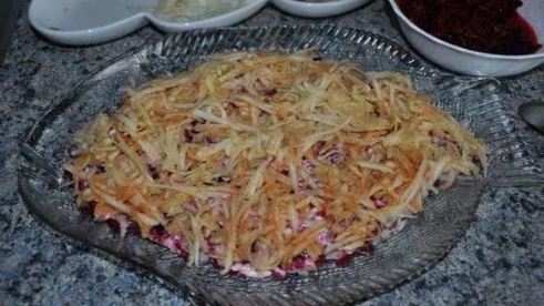 салат сельдь под шубой с яблоком