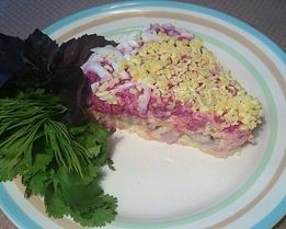 Сельдь под шубой с яблоком