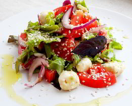 Салат с авокадо