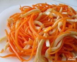 Салат с кальмарами и морковью