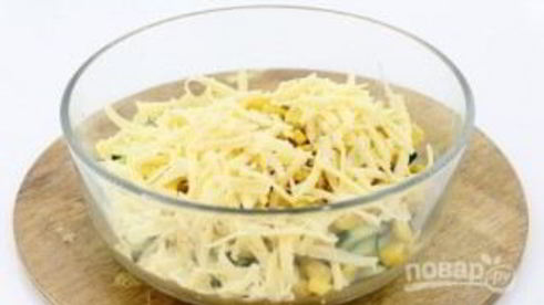 салат с кальмаром и сыром