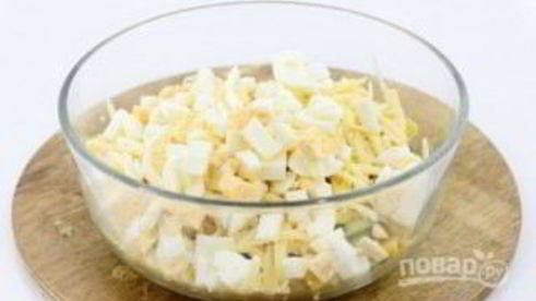 салат с кальмаром и сыром