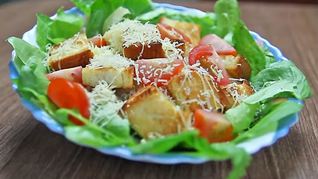 Салат Цезарь классический с курицей