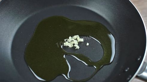 салат цезарь классический с курицей