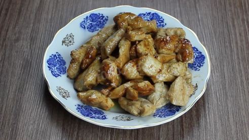 салат цезарь классический с курицей