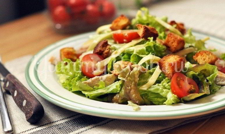 Рецепт салата цезарь с курицей