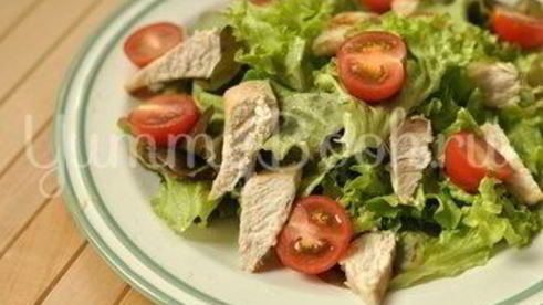 салат цезарь с курицей