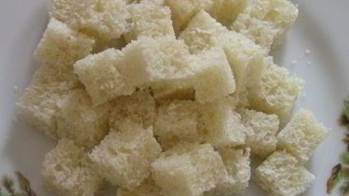 цезарь с семгой на листьях руколы