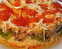 Слоеный морской салат с киви