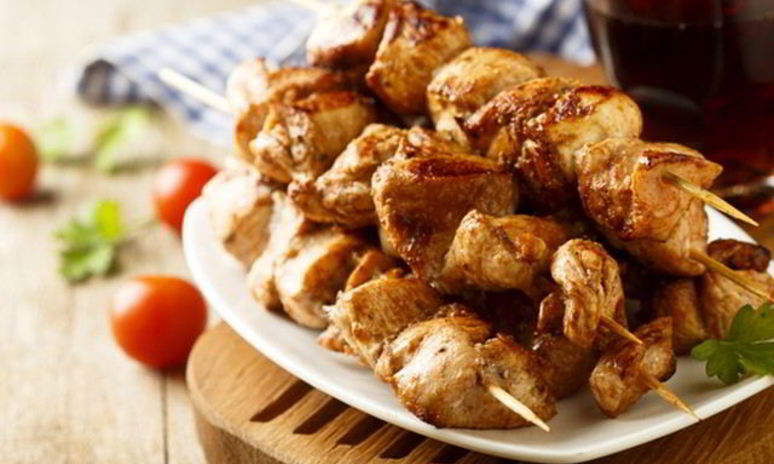 Рецепт куриного шашлыка в маринаде из кетчупа и соевого соуса