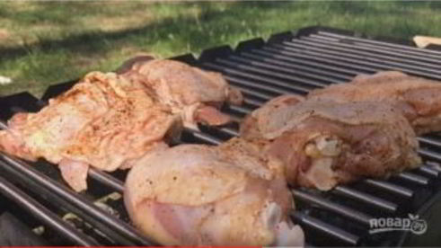 курица на гриле с соусом барбекю