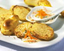 Морковно-травяной соус с кунжутным картофелем